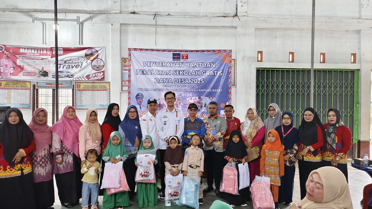 Pekon Karang Agung Konsisten 3 Tahun Salurkan Perlengkapan Sekolah Gratis