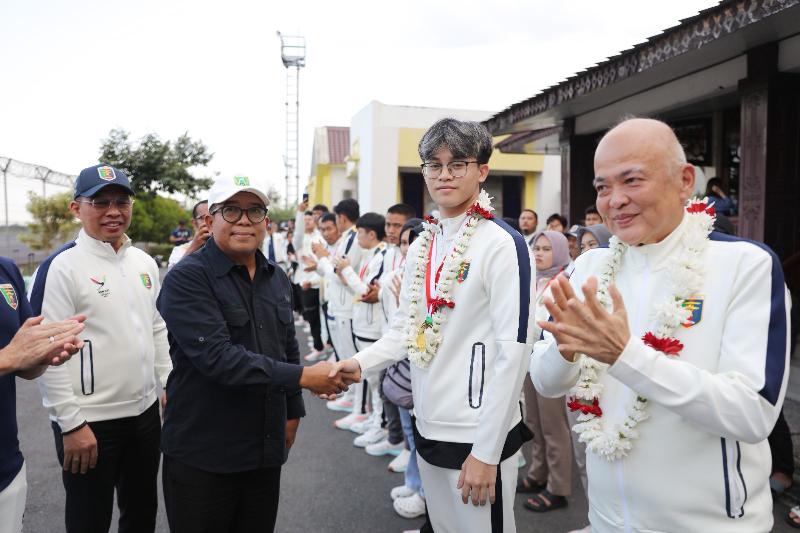 Pertahankan 10 Besar, Pj Gubernur Samsudin Sambut Kedatangan Kontingen PON XXI Penuh Kebanggaan