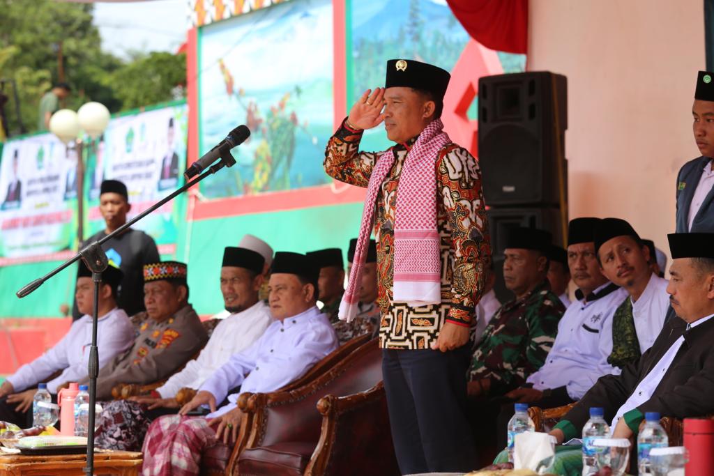 Parosil Jadi Inspektur Upacara Hari Santri Nasional di Taman Kota Liwa