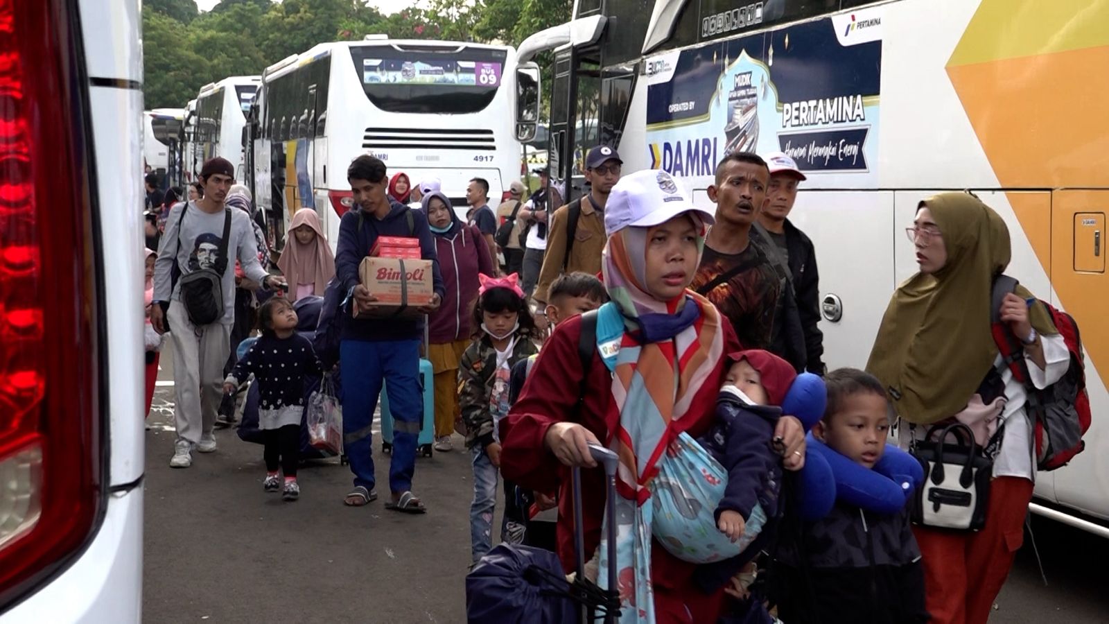 Pertamina Berangkatkan Ribuan Peserta Mudik Gratis ke 23 Kota di Jawa