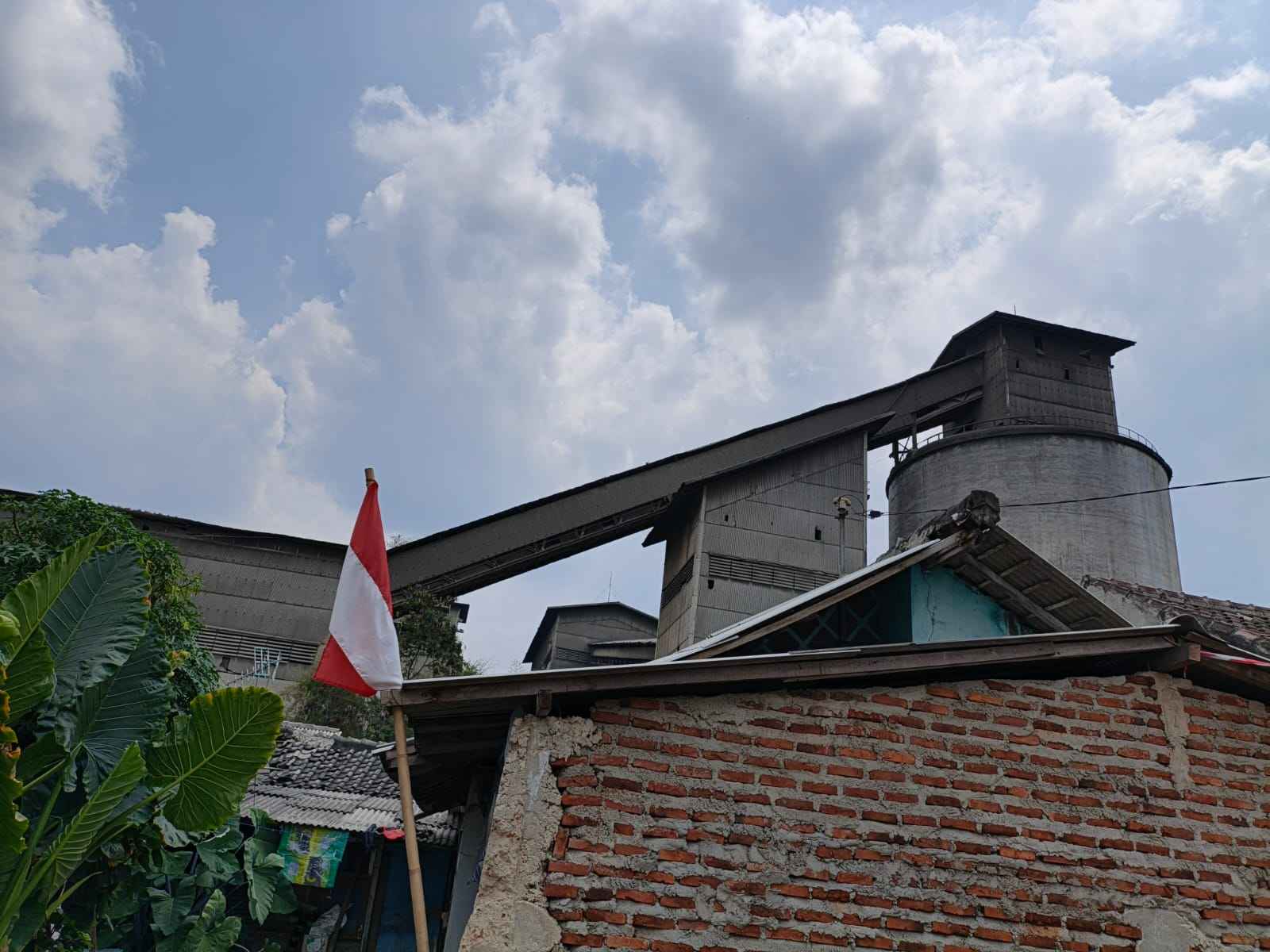 Keluhan Debu Semen Baturaja, Pemerintah Diminta Tak Menunggu Keluhan Warga