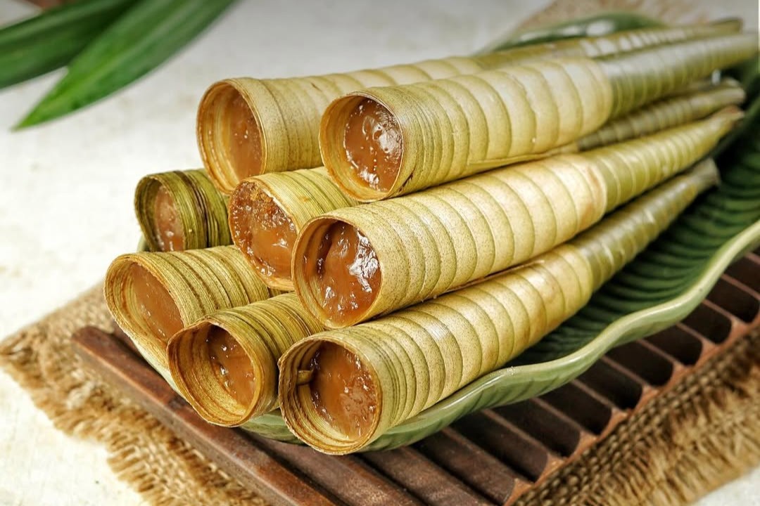 Clorot: Camilan Tradisional Manis dari Jawa dengan Aroma Pandan yang Harum