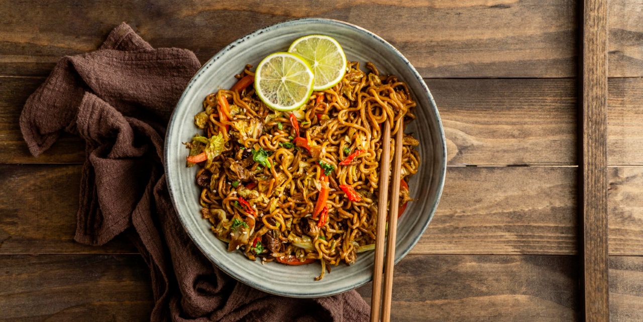 Tips Memasak Mie Goreng agar Bumbu Merata, Tekstur Tidak Hancur, dan Bebas Gumpalan