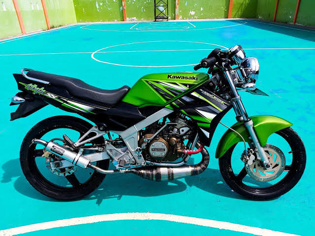 Kawasaki Ninja SS 150: Sang Legenda Dua Tak yang Tak Pernah Mati Gaya