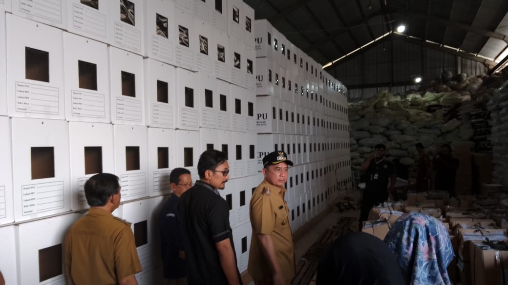 Pj. Wali Kota Bandar Lampung Minta Pengamanan Gudang Logistik KPU Ditingkatkan