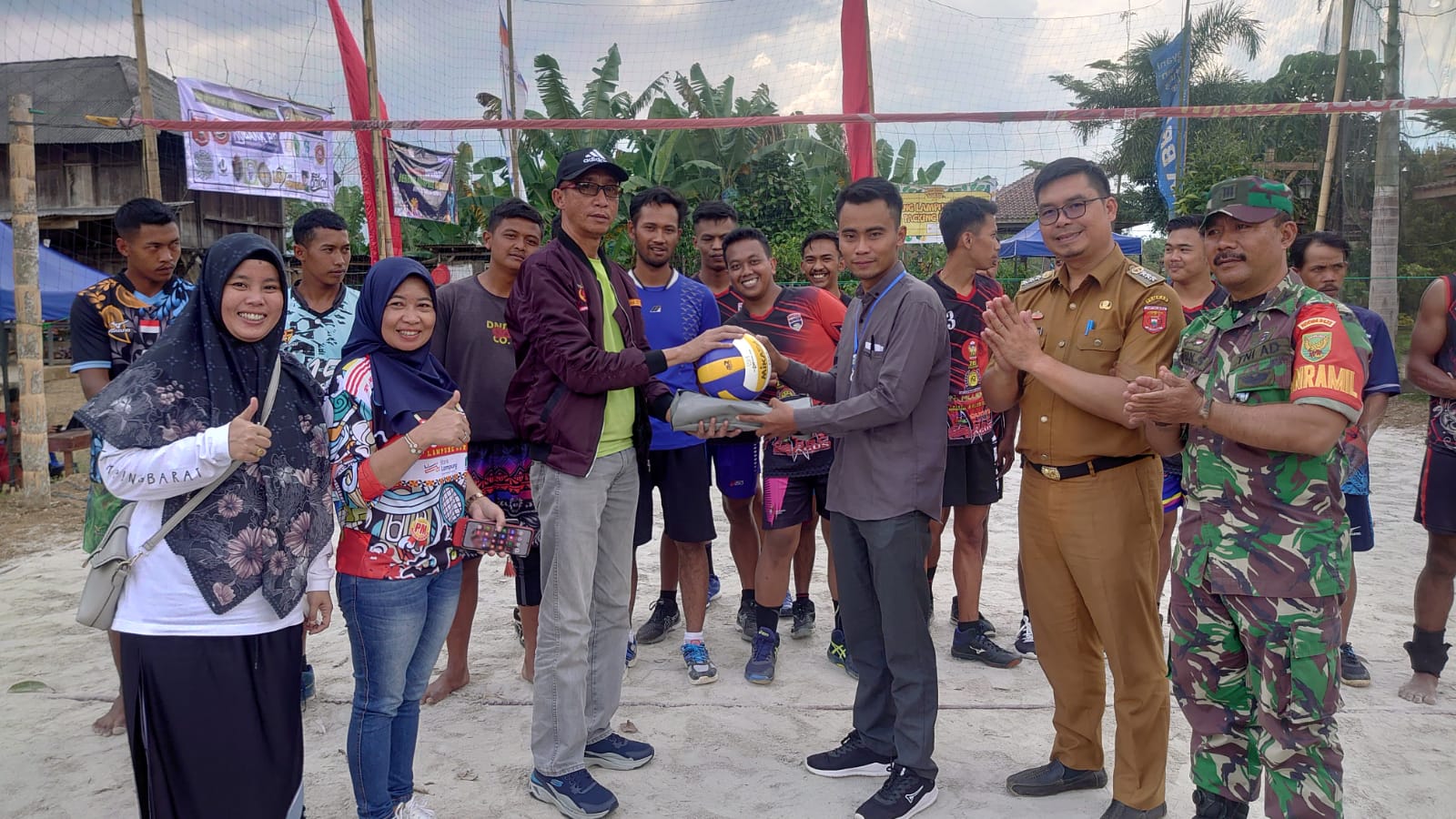 Pembukaan Turnamen Bola Voli Kampung Kopi Jadi Ajang Silaturahmi Pemerintah, KONI dan KTI 