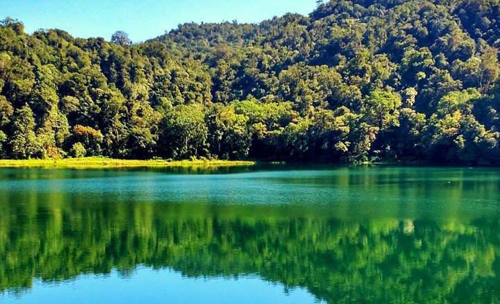Pesona Ranamese, Danau Tenang Berkabut di Pegunungan Flores
