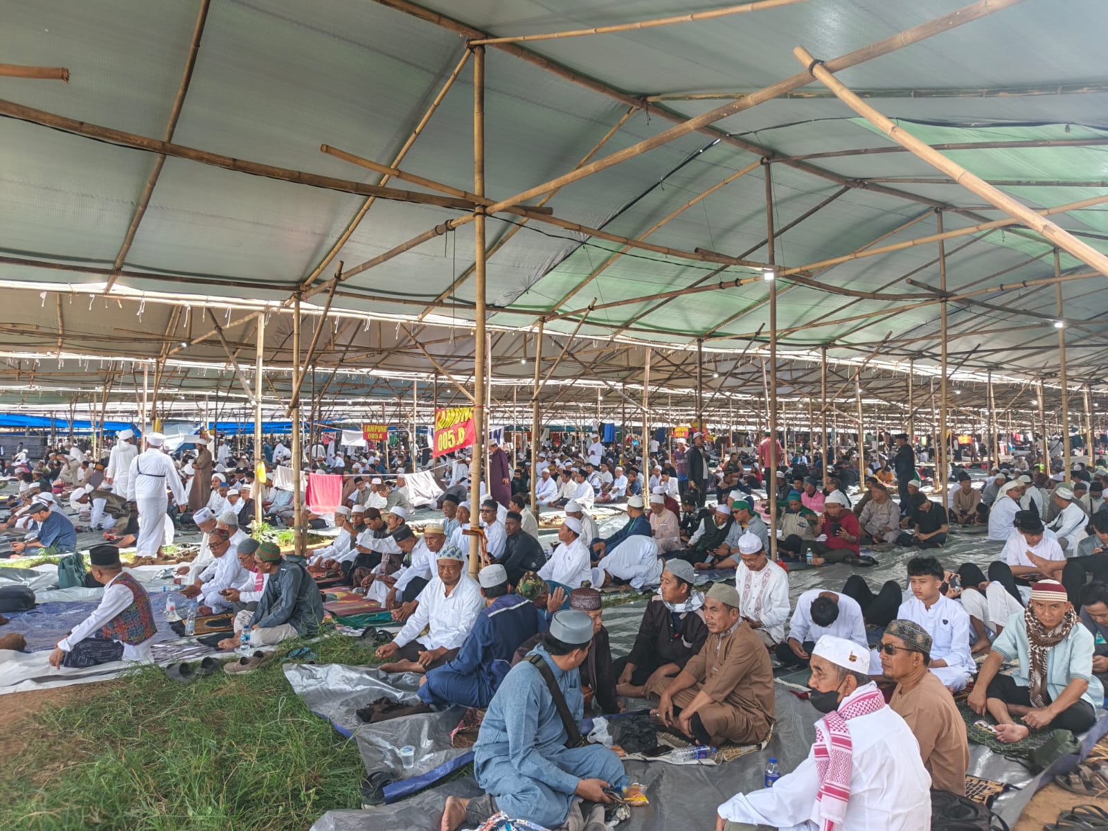 Ratusan Ribu Jemaah Tabligh Akbar Indonesia Berdoa, Gelar Salat Jumat Berjamaah di Kota Baru Lampung