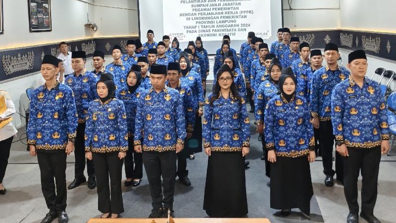 Sebanyak 5.469 SK PPPK Tahap Pertama Diserahkan Pemprov Lampung