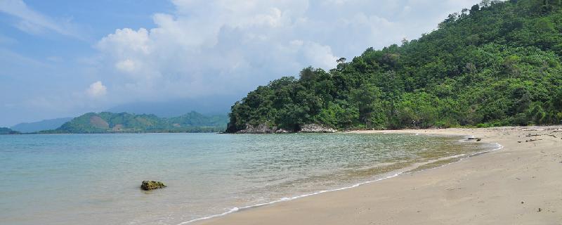 Menjelajahi Pesona Pantai Baru di Lampung, Surga Tersembunyi yang Menanti