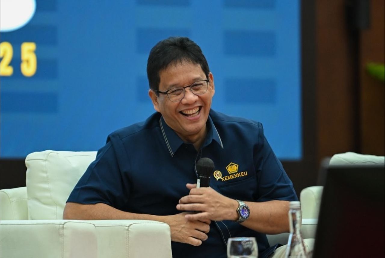 Menkeu Purbaya Luncurkan Layanan WhatsApp untuk Aduan Oknum Pajak dan Bea Cukai