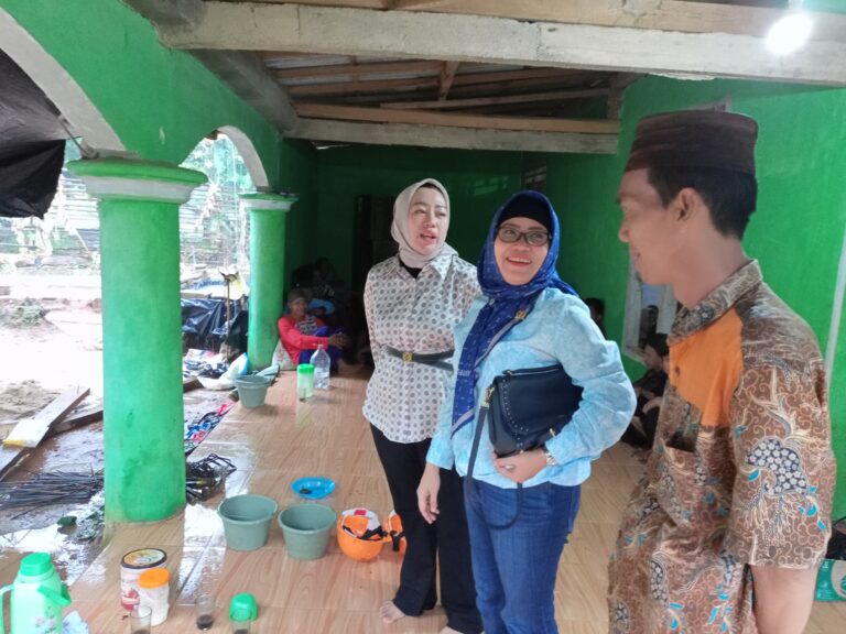 Anggota DPRD Lampung Kunjungi Ponpes di Lamteng