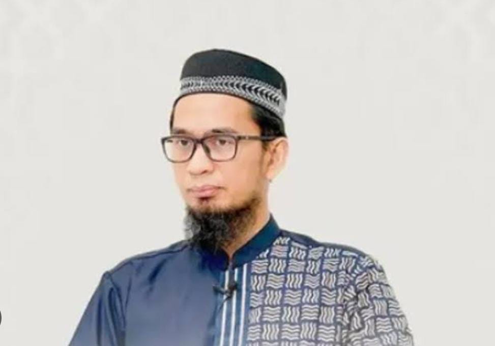 Jangan Biarkan Ilmu Menjadikan Kamu Sombong, Ini Kata Ustadz Adi Hidayat