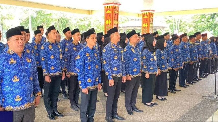 Pj Bupati Lampung Barat Lantik 54 Tenaga Fungsional 41 Kepala Sekolah Baru