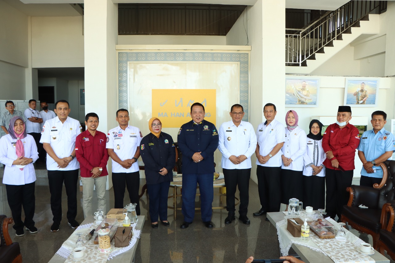 Gubernur Ajak Relawan Bersatu Kawal Program Sosial, Wujudkan Lampung Berjaya