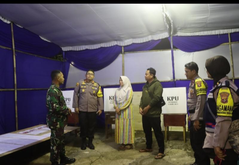 Kapolres dan Dandim Lampung Selatan cek persiapan TPS Jelang Pemungutan Suara 