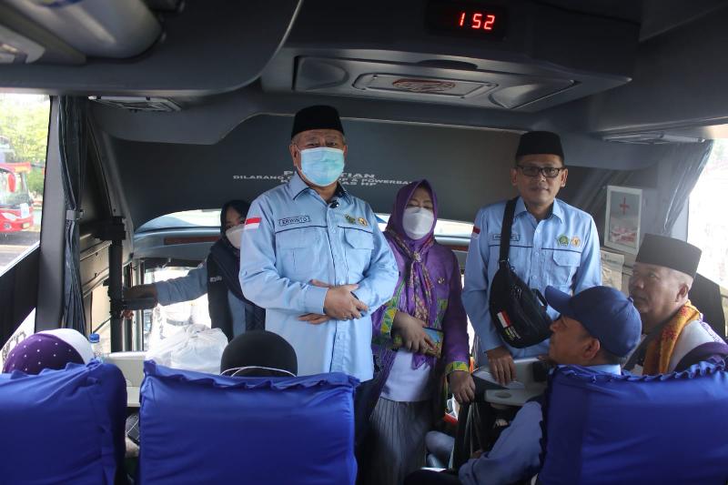 Kloter Pertama Jemaah Haji Asal Lampung Tiba di Tanah Air, Satu Dirujuk ke Rumah Sakit