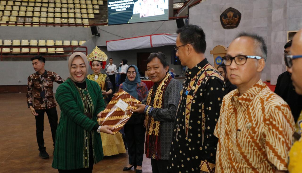 Gubernur Lampung Ajak Mahasiswa KKN Unila Berperan Nyata untuk Masyarakat