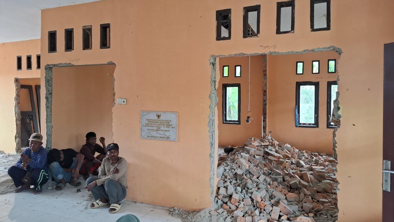 Proyek Dapur MBG Air Hitam Disetop, Bangunan Eks Puskesmas Diserobot