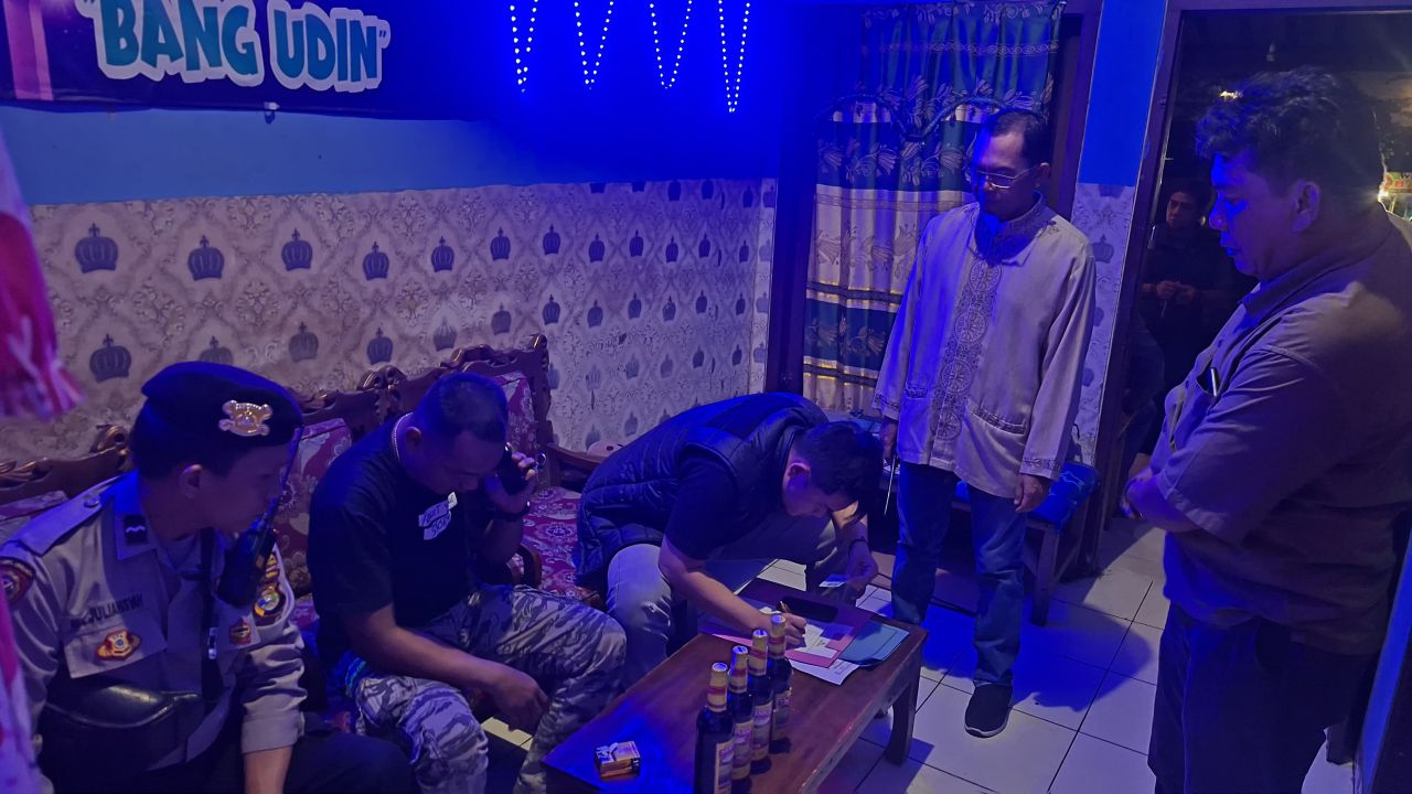 Jaga Kamtibmas Ramadan, Polisi Razia Kafe di Jalan Soekarno Hatta