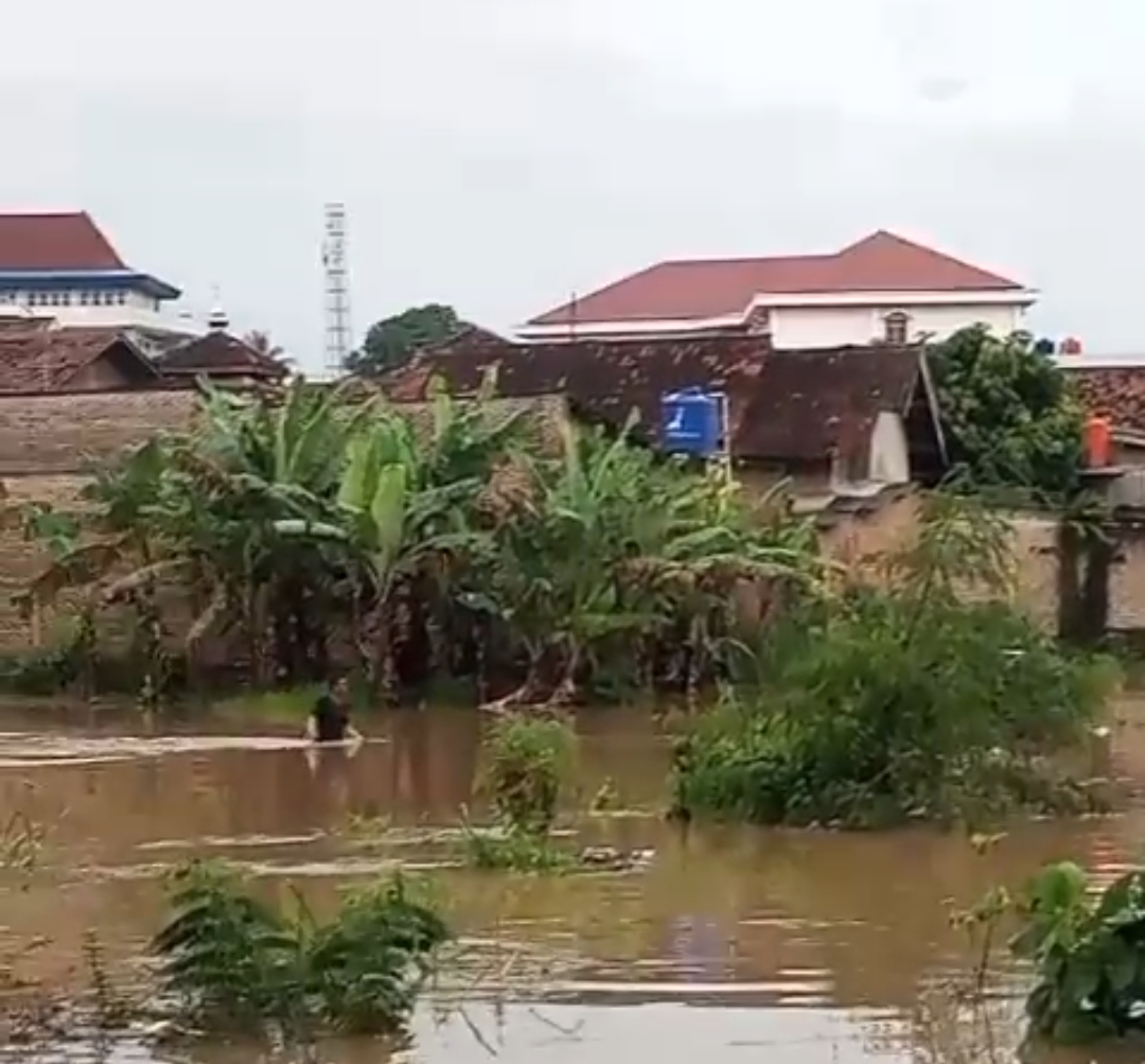 Hujan Deras di Rajabasa, Bocah 10 Tahun Terseret Arus Sungai