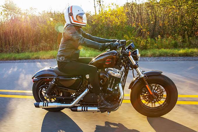 Harley-Davidson Forty-Eight: Motor Bobber Ikonik dengan Gaya Klasik dan Performa Modern