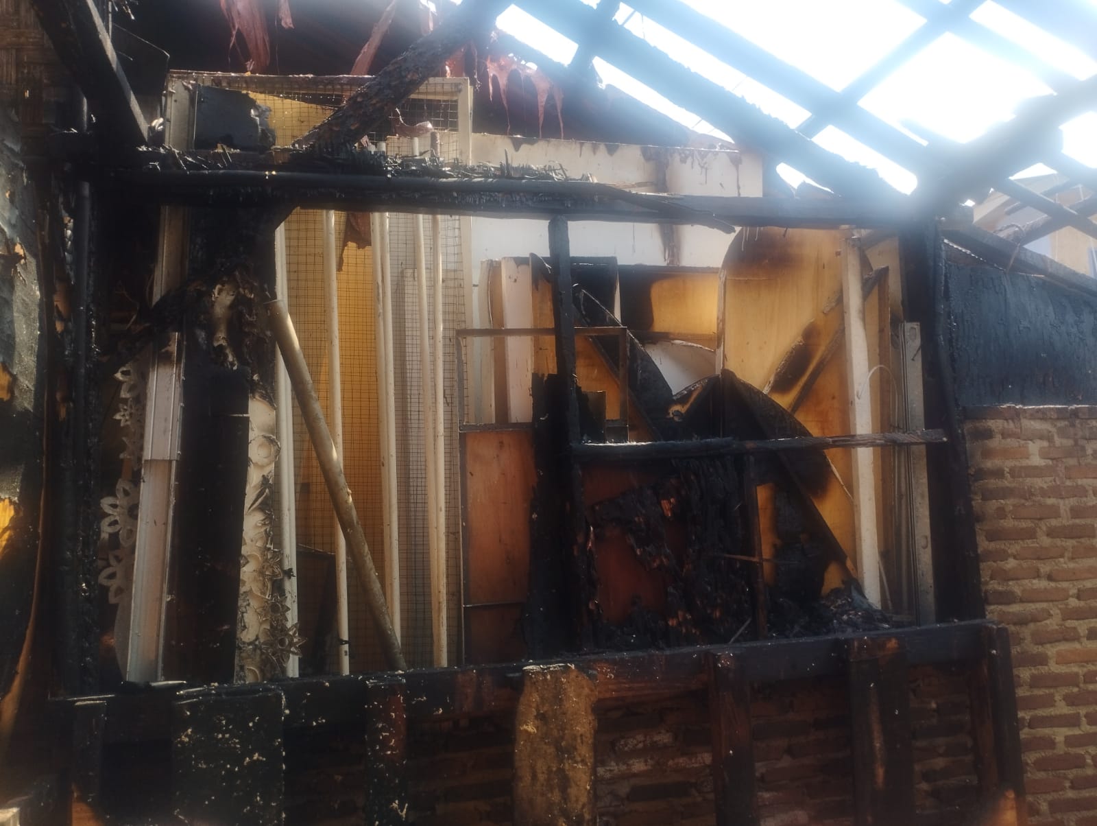 Akibat Korsleting Listrik, Satu Unit Rumah Semi Permanen di TBB Bandar Lampung Terbakar