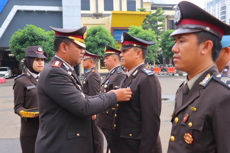 Puluhan Personel Polresta Bandar Lampung Raih Penghargaan Satya Lencana Pengabdian