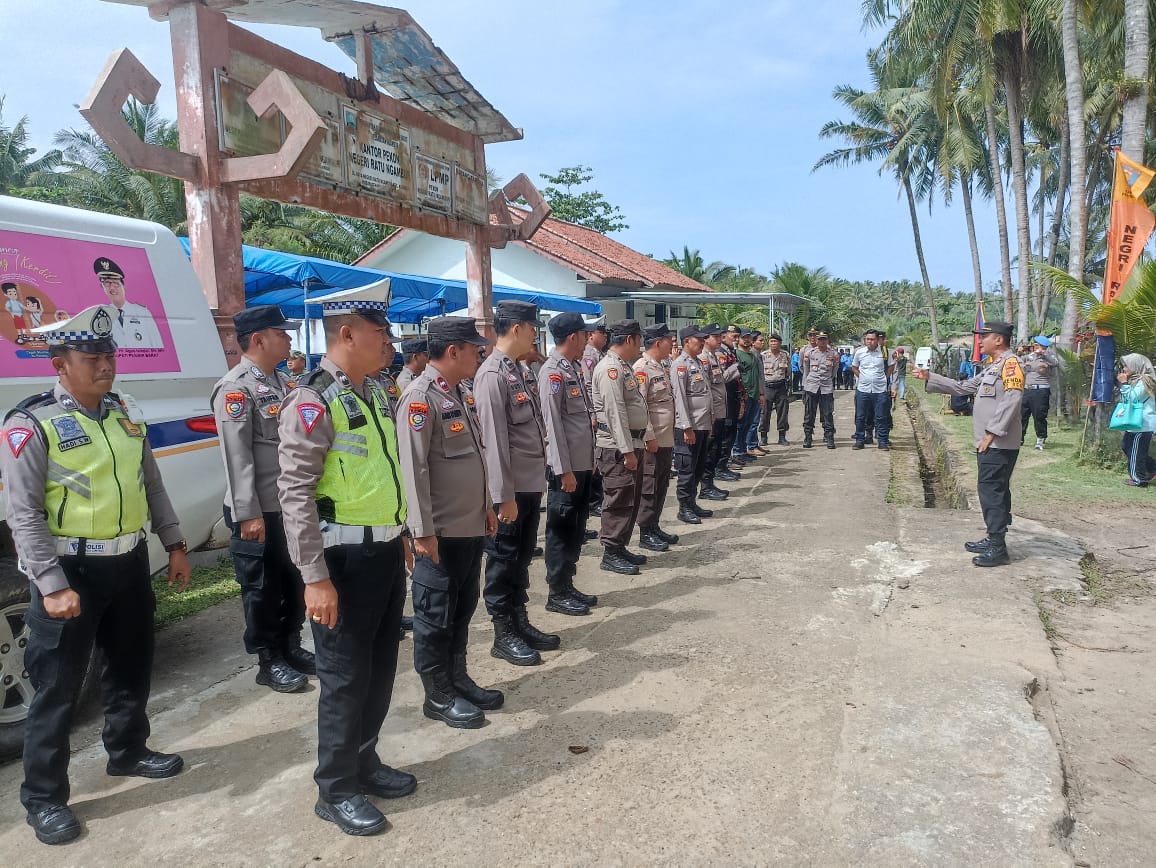 Turunkan 69 Personil, Polres Pesisir Barat Lakukan Pengamanan LSAF ke-VII 