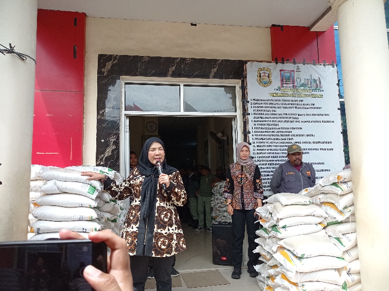 Pemkot Bandar Lampung Kirim 12 Truk Bantuan untuk Korban Banjir di Sumatera