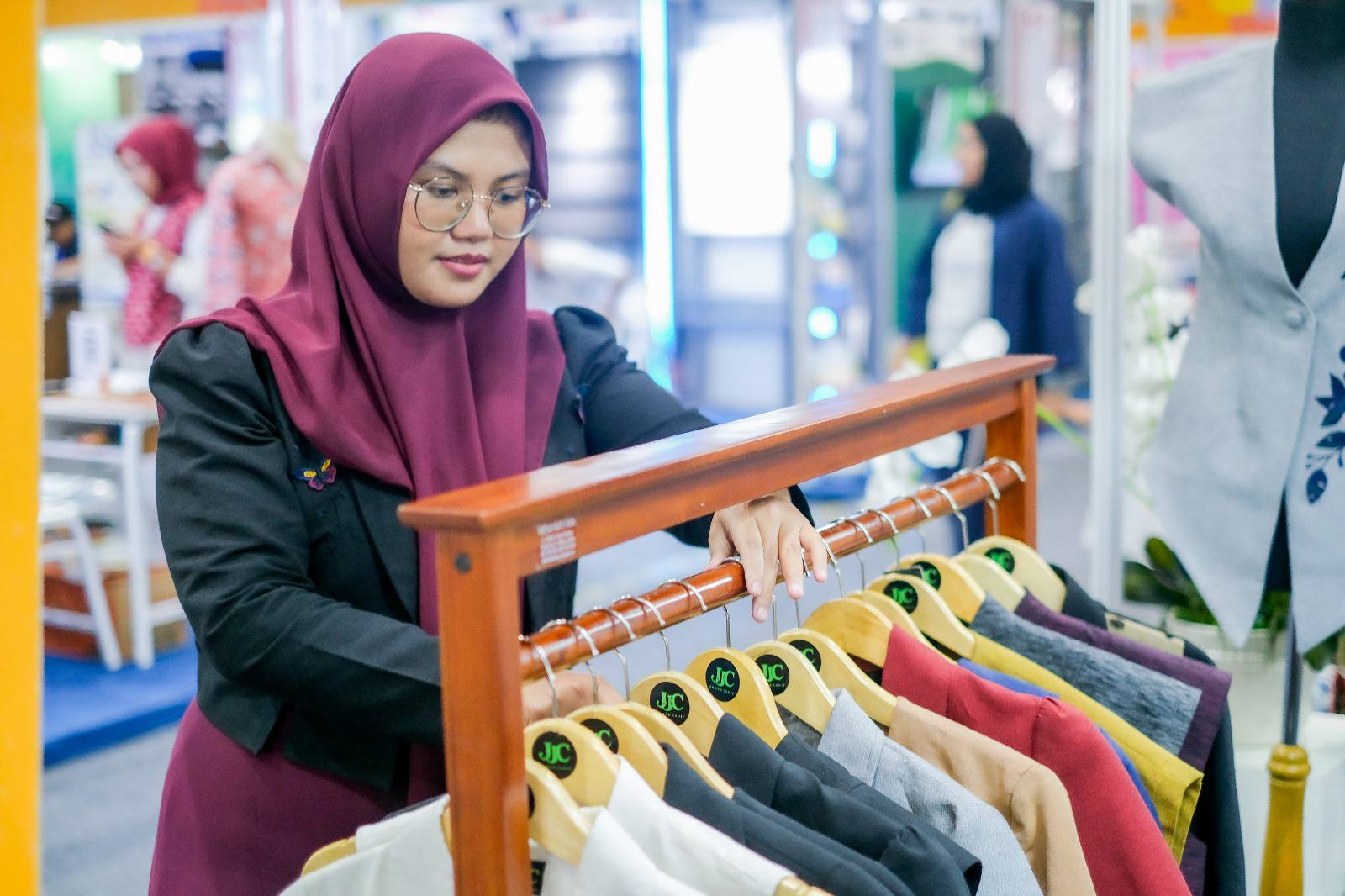 LinkUMKM BRI Jadi Jalan JJC Rumah Jahit Menuju Fesyen Eksklusif