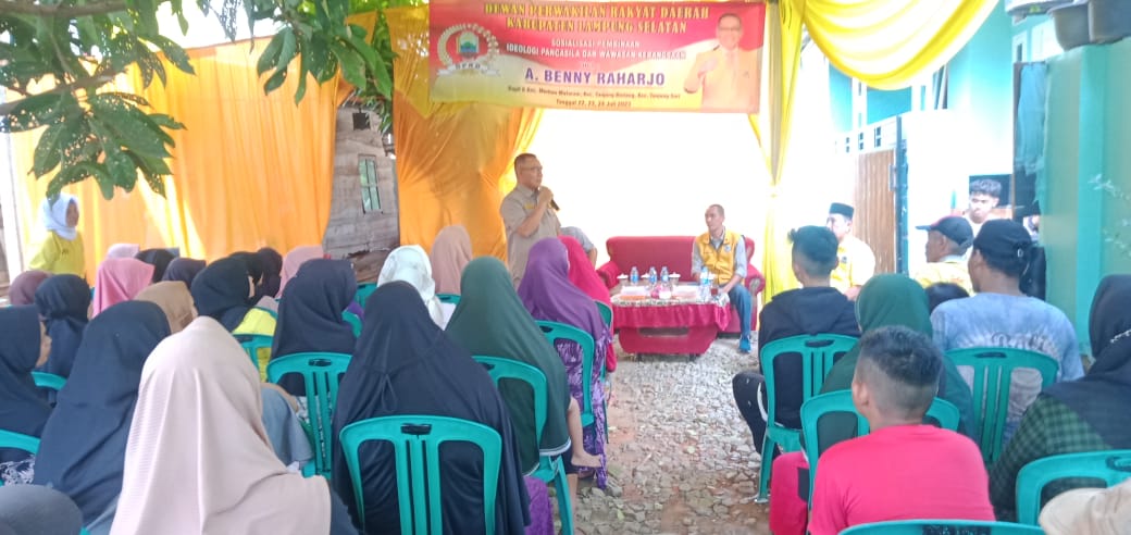 Ketua DPD Golkar Lampung Selatan Sosialisasikan IPWK di Desa Way Huwi 