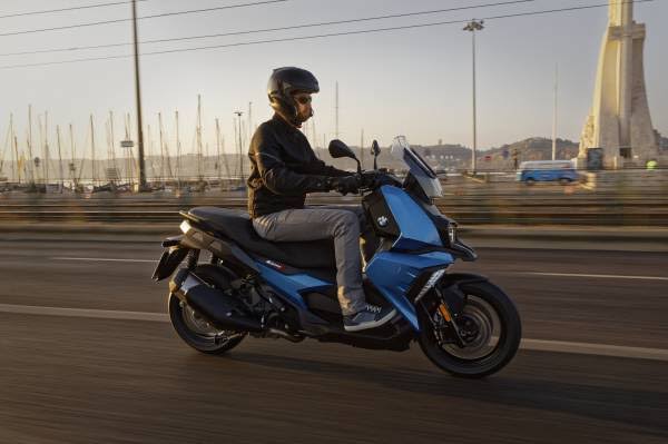 BMW C 400 X: Skuter Premium dengan Teknologi Modern untuk Perkotaan