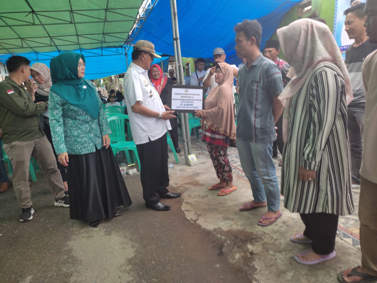 Agus Istiqlal Serahkan Bantuan Rp268 Juta Untuk Korban Kebakaran