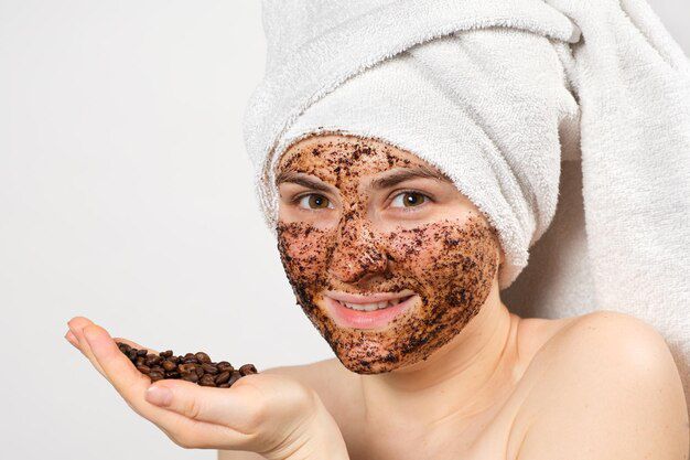 Tips Perawatan Wajah dengan Masker Kopi Buatan Sendiri