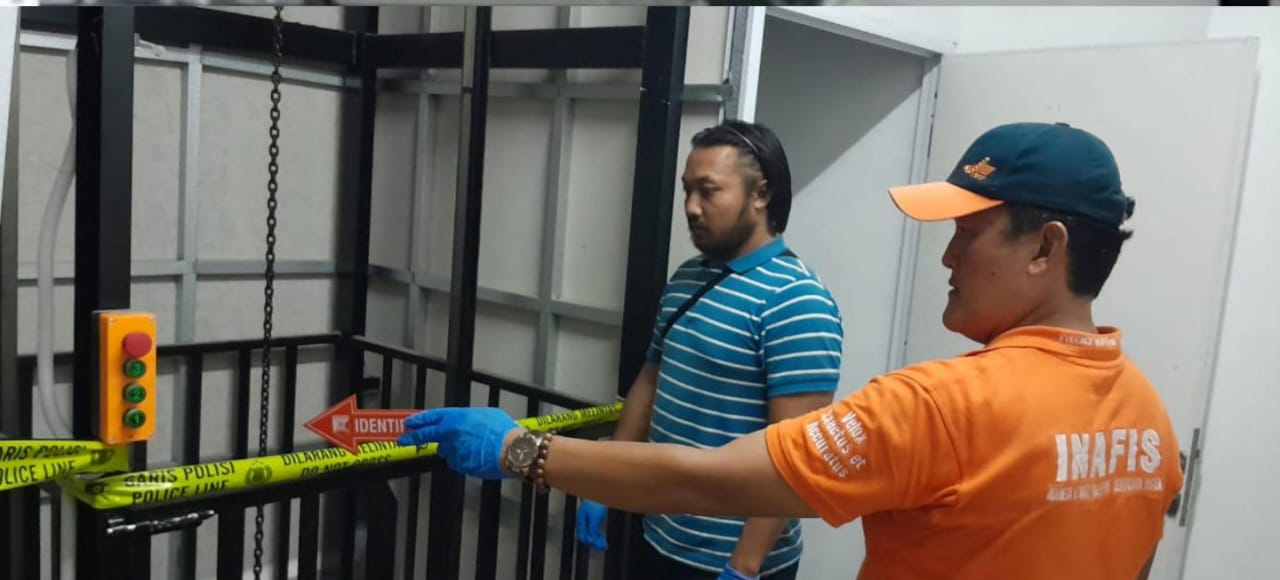 Akan Memindahkan Barang, Karyawan Minimarket Meninggal Dunia Usai Terjepit Lift