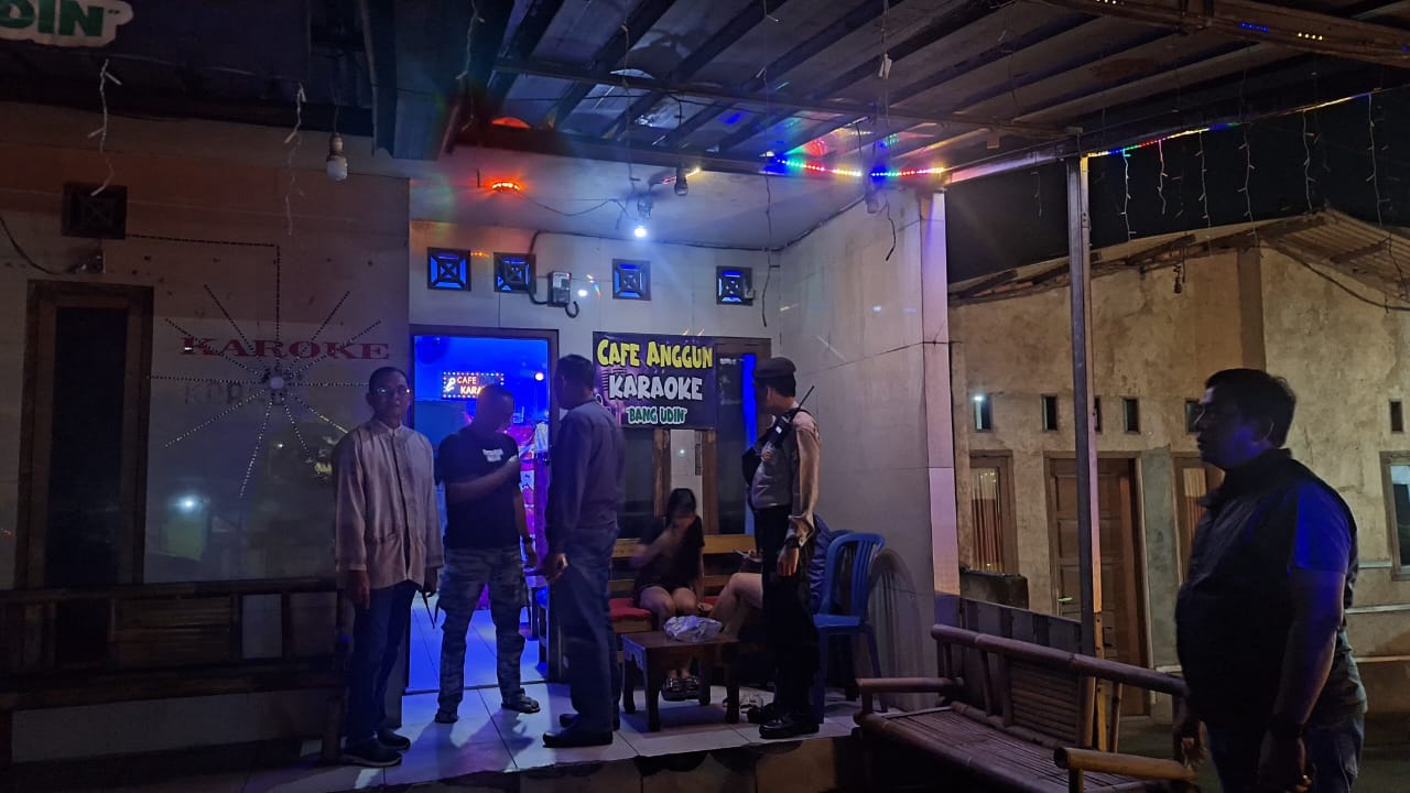 Operasi Cempaka Ramadan, Polsek Panjang Sita Miras dari Kafe