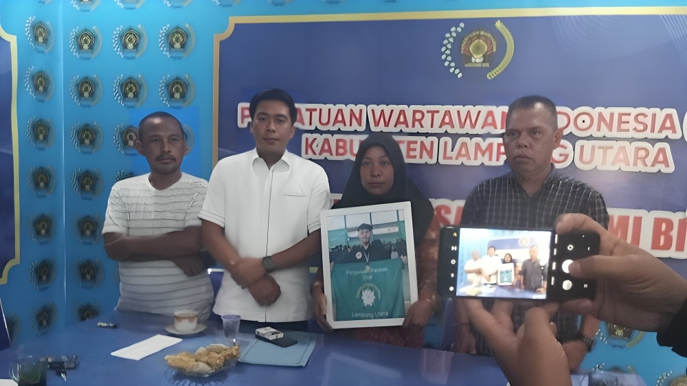 Keluarga Korban Lakalantas Mencari Keadilan ke PWI Lampung Utara 