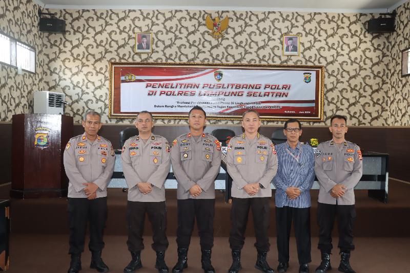 Tim Pulitbang Polri dan Div Tik Mabes Polri Laksanakan Evaluasi Fixed Phone Polres Lamsel