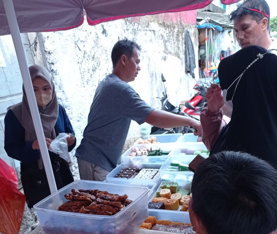 Berburu Takjil di Hari Kelima Ramadhan di Pasar Tani Kemiling