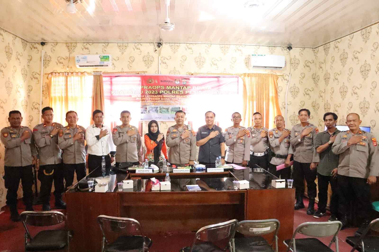 Polres Pesisir Barat Gelar Latpraops Mantap Brata Krakatau 2023