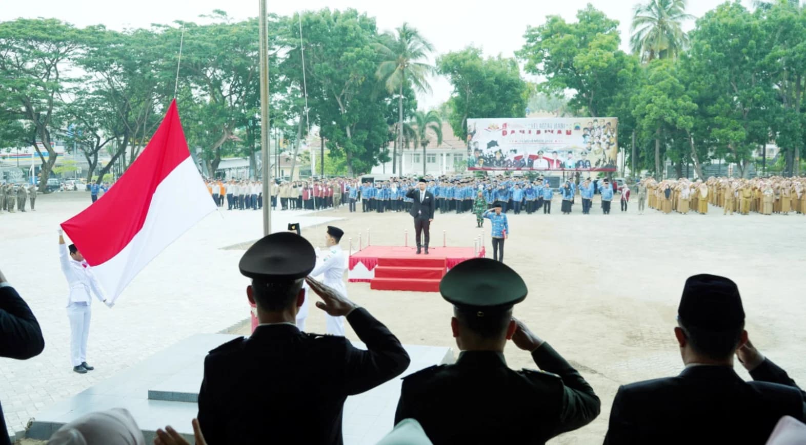 Pemkab Lampung Selatan Gelar Upacara Khidmat Hari Pahlawan ke-79  