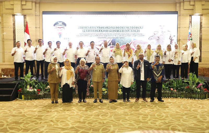 Pj Gubernur Samsudin Buka Temu Bisnis Produk Perkebunan dan Saksikan Pelantikan DRKI Lampung 
