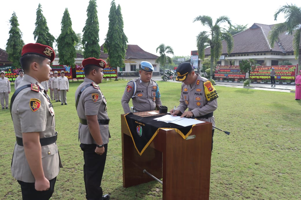 Kapolres Lampung Utara Pimpin Sertijab 2 Kasat dan 1 Kapolsek