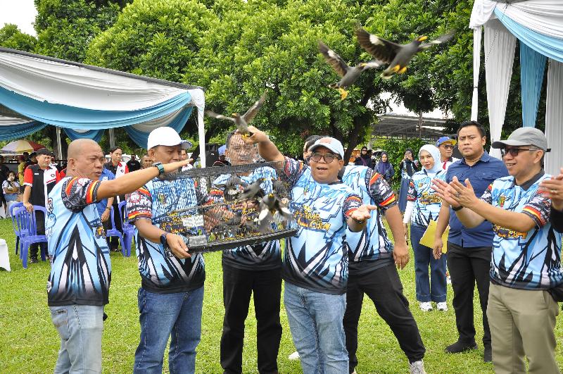 Peringati Hari Bakti PU, Pj Gubernur Lampung Buka Lomba Burung Berkicau Tingkat Nasional