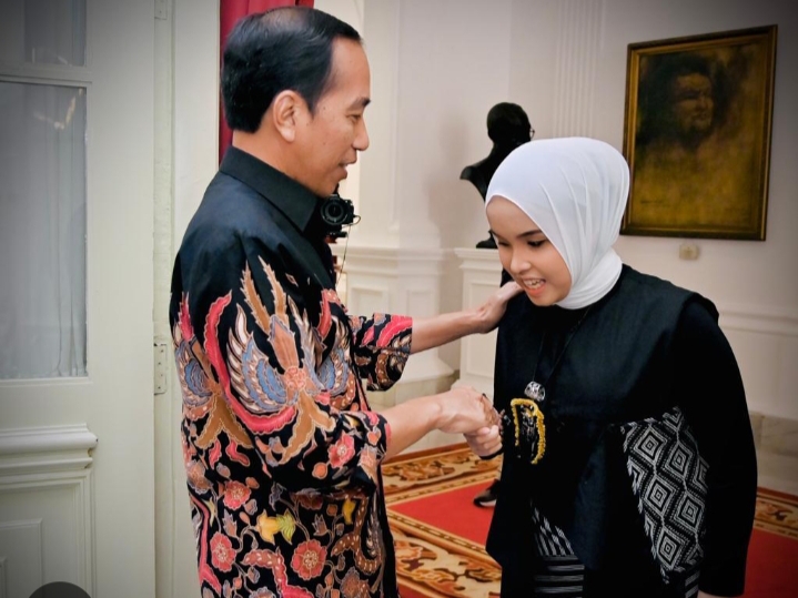 Jokowi Bakal Cawe-cawe dan Berikan Vote Buat Putri Ariani dalam Ajang AGT