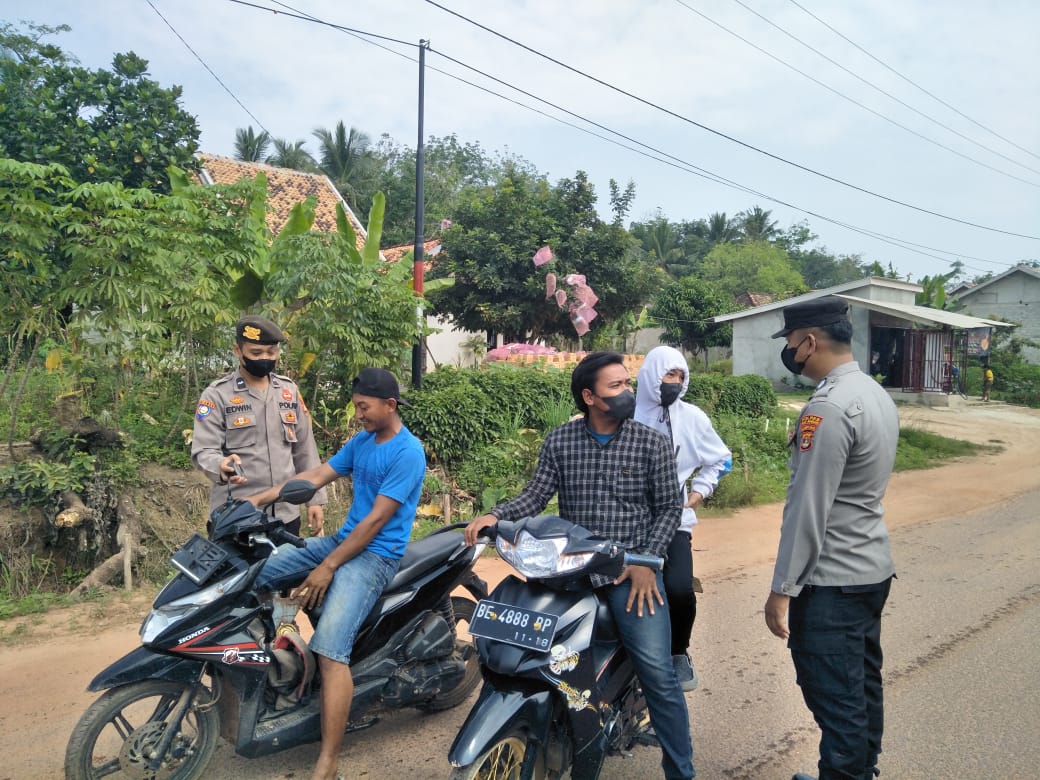 Patroli Presisi, Polsek Pakuan Ratu Ajak Warga Tertib Berlalu Lintas 