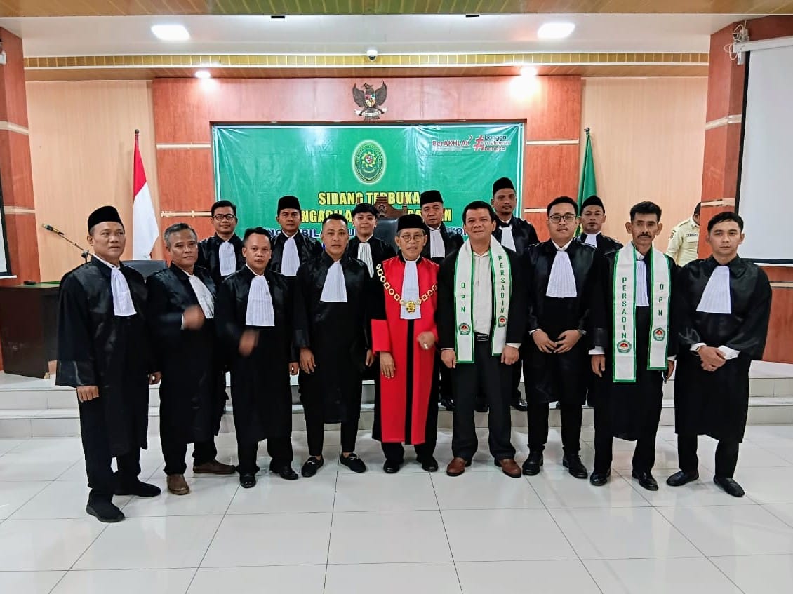 13 Advokat PERSADIN Angkatan XIII Diambil Sumpah di PT Banten
