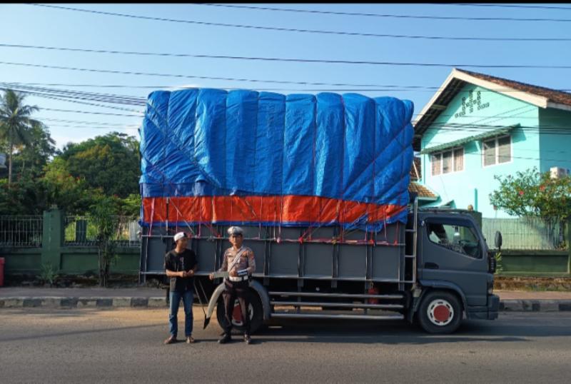 Catat Ratusan Pelanggar, Polda Lampung Gencar Sosialisasi Kendaraan Over Loading dan Over Dimension