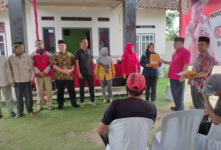 Politisi PDIP Lampung Sosperda di Pesawaran